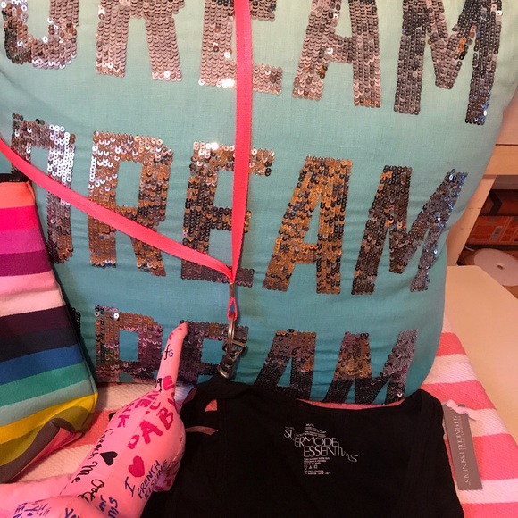 PINK / Victoria’s Secret 9 item Assortment - Picture 3 of 17